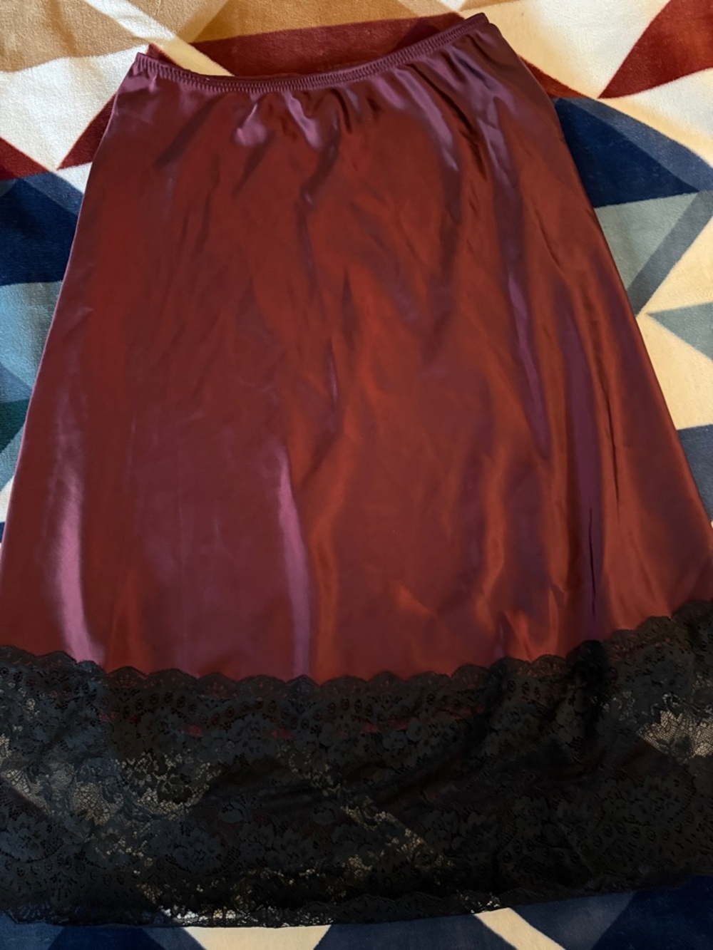 Wild Fable Burgundy Satin Midi Skirt With Black Lace Hem Womens Size S